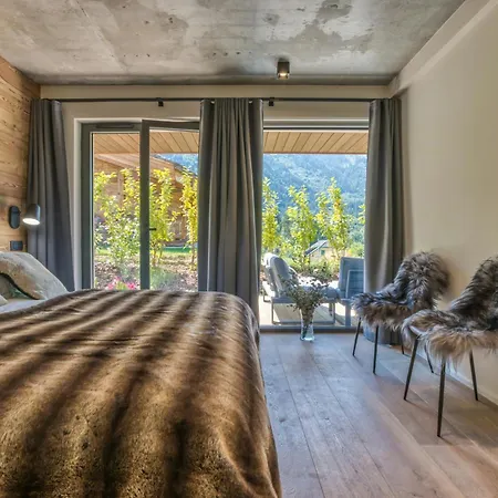 With Jacuzzi Facing The Alps In Chamonix